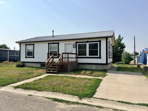 239 W Jackson Ave, Chester, MT 59522