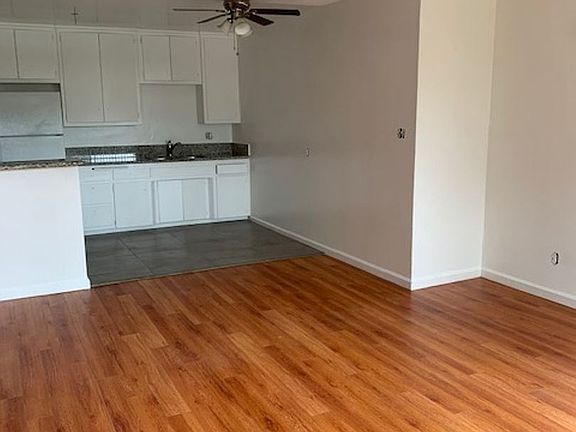 4th image of 9520 National Blvd #2