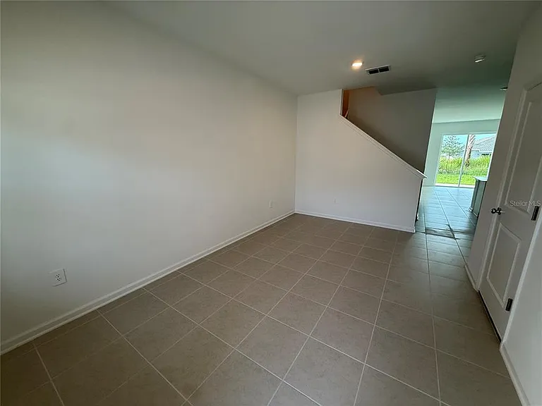 2567 Skyliine Loop — Photo 2