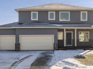 4471 Covey Ln, Minnetrista, MN 55364