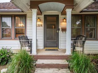 1226 E Jefferson St, Bloomington, IL 61701