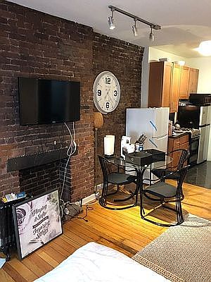 1st image of 313 E 60th St APT 3