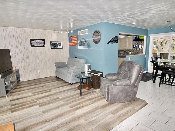 2nd image of 50868 Shady Ln
