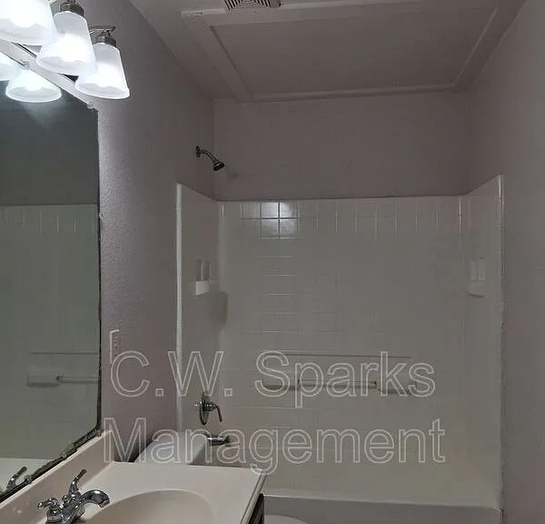 13651 Biggs St — Photo 22