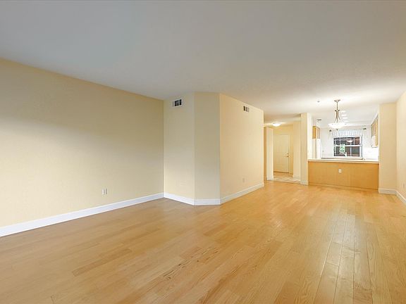 5th image of 852 Diablo Ave APT 109