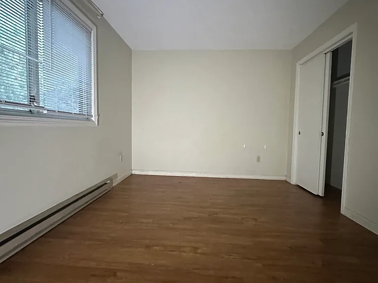 31 Hyde St #4 — Photo 8