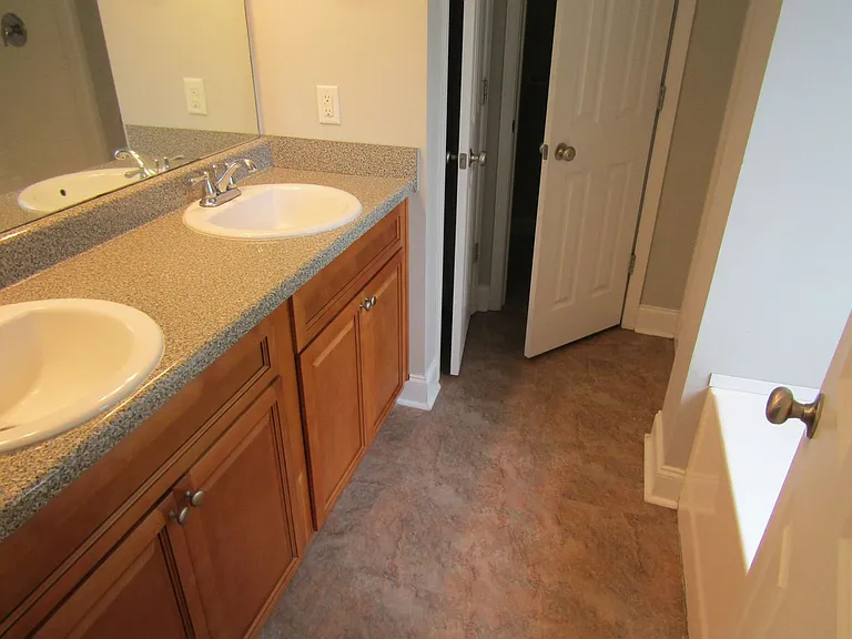 209 Ash Blvd — Photo 22