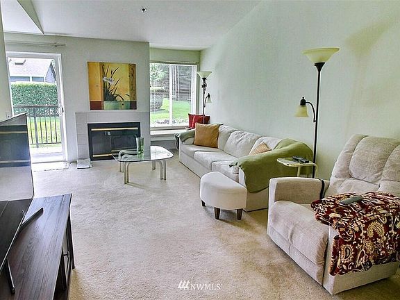 3rd image of 12515 109th Ct NE APT B205