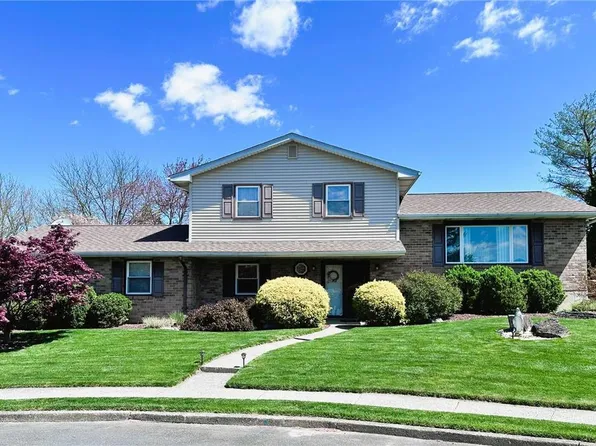 1742 Dawn Cir, Whitehall, PA 18052