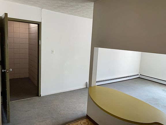 412 5th Ave ; 3A ; View from kitchen to hallway/entrance