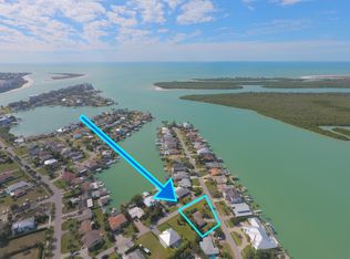 128 W Pago Pago Dr, Naples, FL 34113