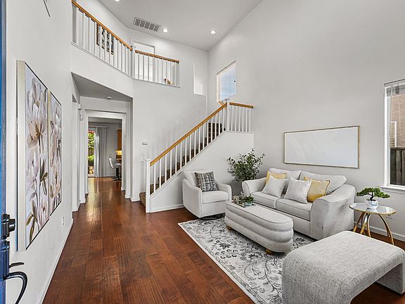 3rd image of 2824 Elk Lane