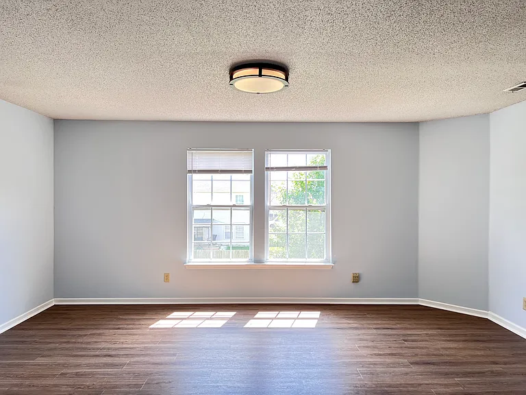 8729 Liberty Mills Dr — Photo 20