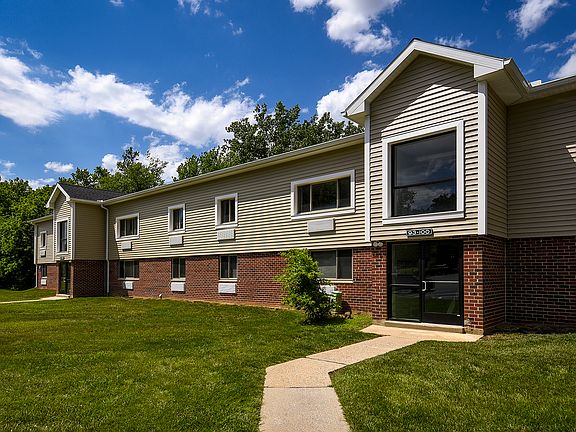 Hollow Run Exterior