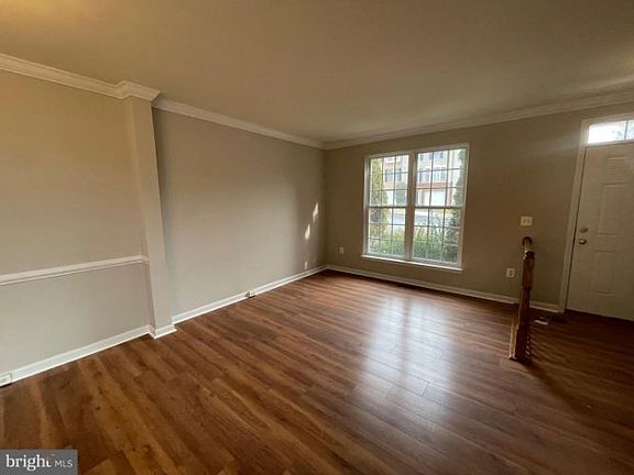 4th image of 310 Galway Ln