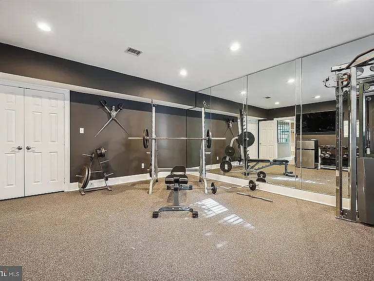 14708 Westbury Rd — Photo 44