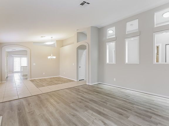 5th image of 7113 Junction Village Ave