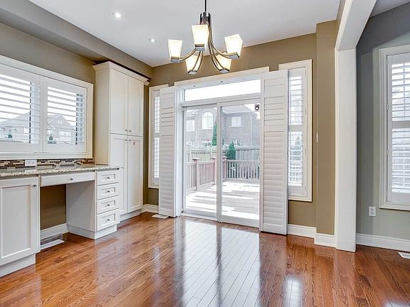 4th image of 2209 Hillmount Dr