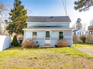 48 Riverside Ave, Warwick, RI 02889