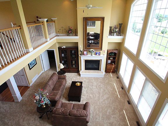 2nd image of 708 Huntley Dr