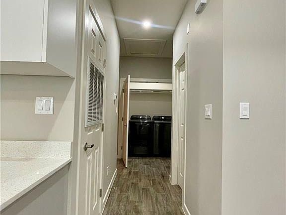 5th image of 1408 Lore Dr #1