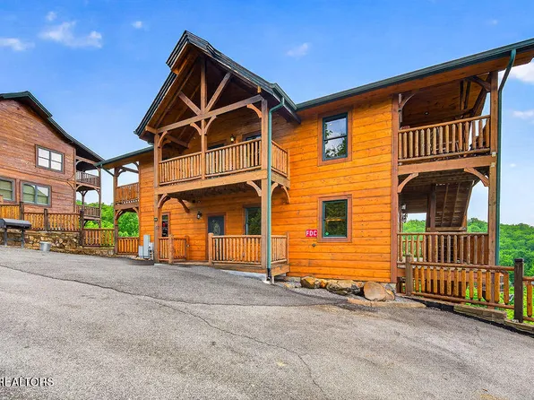 776 Mountain Stream Way, Gatlinburg, TN 37738