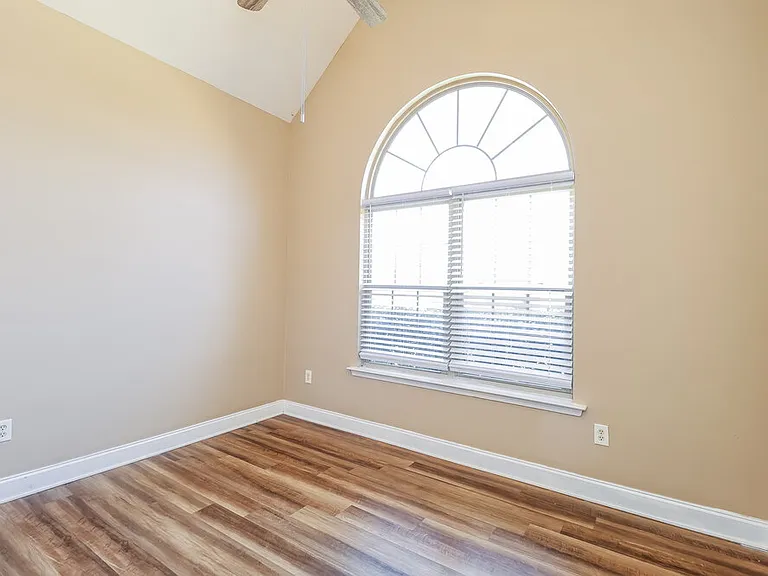 2045 Highview Way — Photo 20