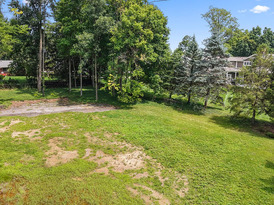 1st image of 21 Cardinal Ln