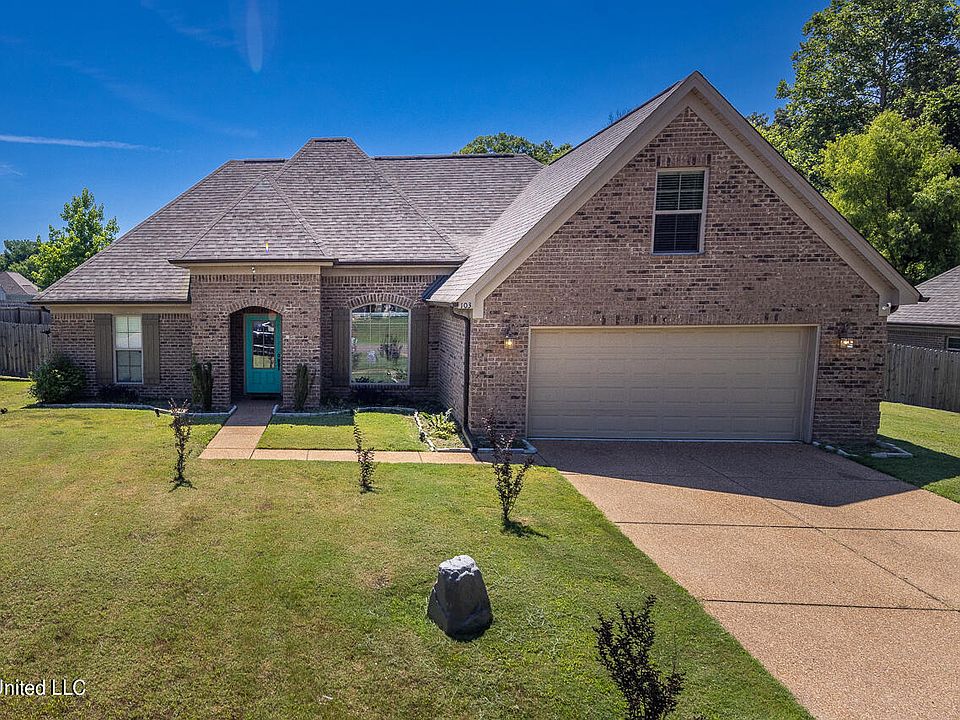 1st image of 103 Creekside Dr