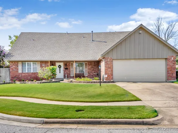 7626 E 54th Pl, Tulsa, OK 74145