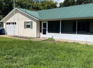 709 N Rockingham Ave, Tavares, FL 32778