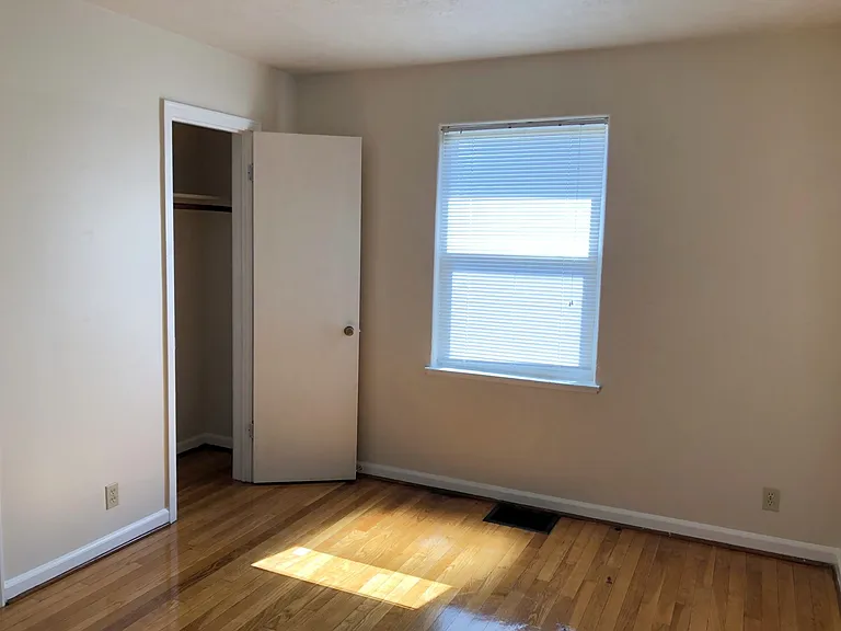 Nola Court Apartments — Photo 73