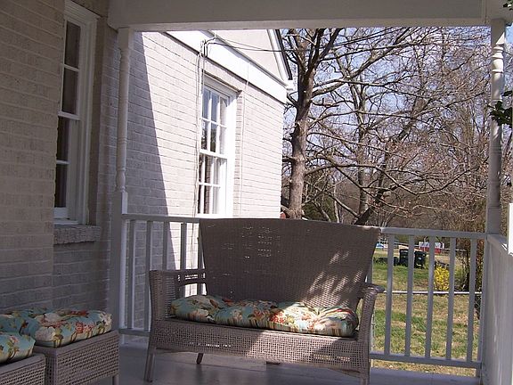 Lovely side porch