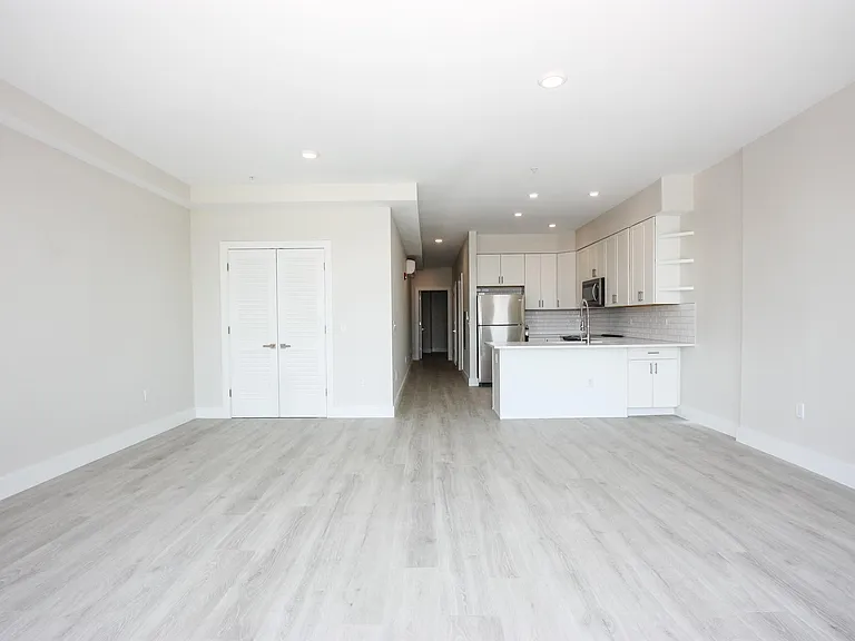 141 Newark Ave #5 — Photo 8