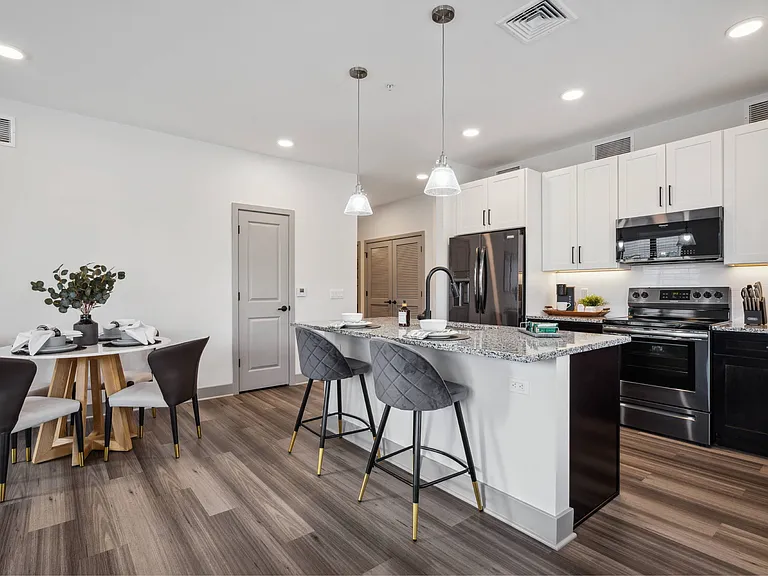 Apartments at Sanatoga Greene V — Photo 10