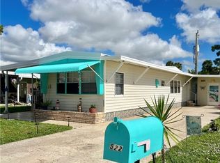 522 Blossom Ct, North Fort Myers, FL 33917