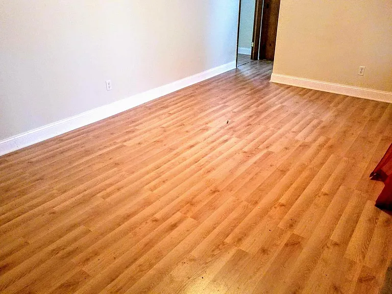 512 Clinton St — Photo 11
