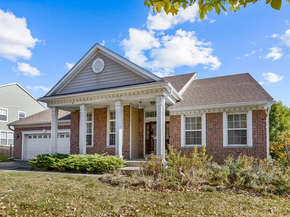 317 Weymouth Ave, Elgin, IL 60124