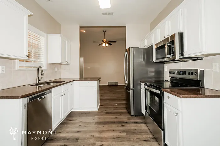 8441 Shady Elm Dr — Photo 9