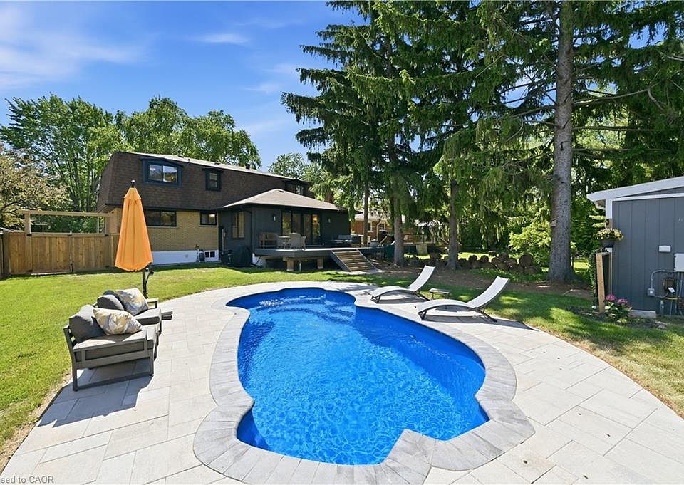 1st image of 521 Dynes Rd
