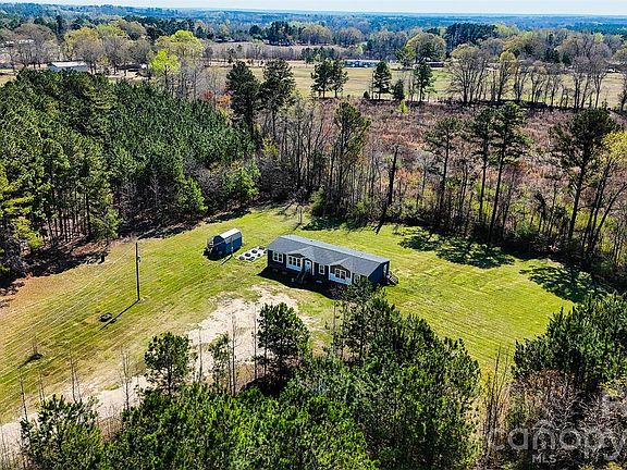 5th image of 1945 Angelus Rd