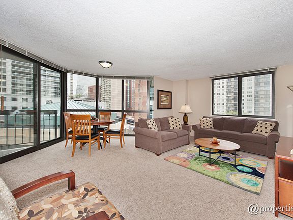 Living Room/Dining Room