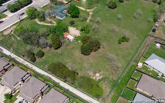 4th image of 192 Alves Ln