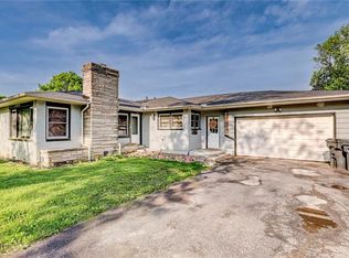 519 Hanover Dr, Anderson, IN 46012