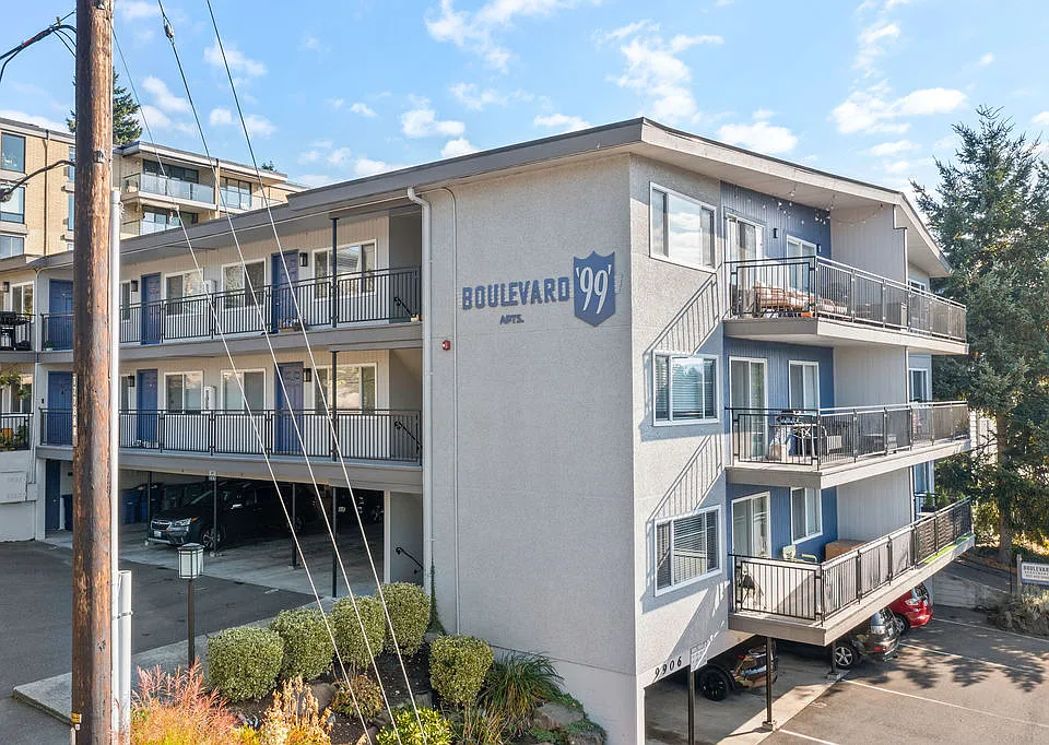 Boulevard 99 Apartments