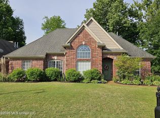 105 McKinzie Cv, Hernando, MS 38632