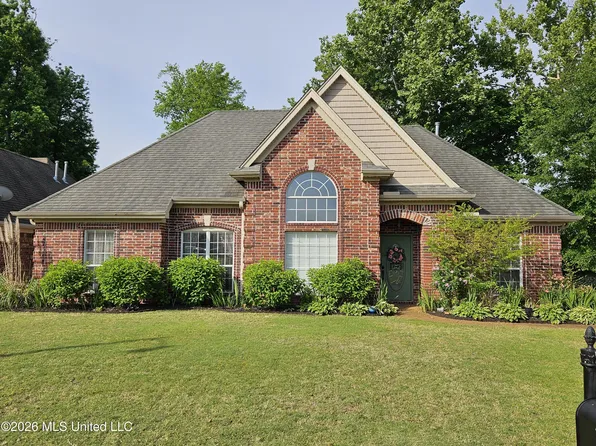 105 McKinzie Cv, Hernando, MS 38632