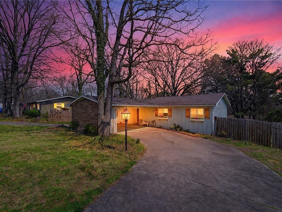 1st image of 2018 N Austin Dr