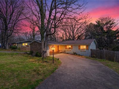 2018 N Austin Dr, Fayetteville, AR, 72703