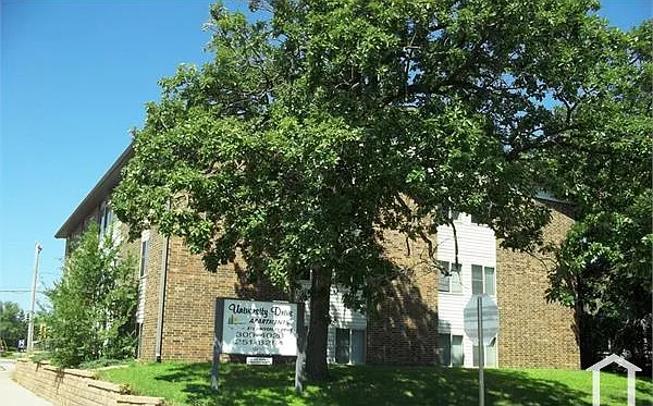 815 University Dr S #301 — Photo 1